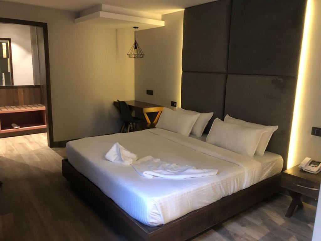 The Plazinn By Legends Hotels Candolim Εξωτερικό φωτογραφία